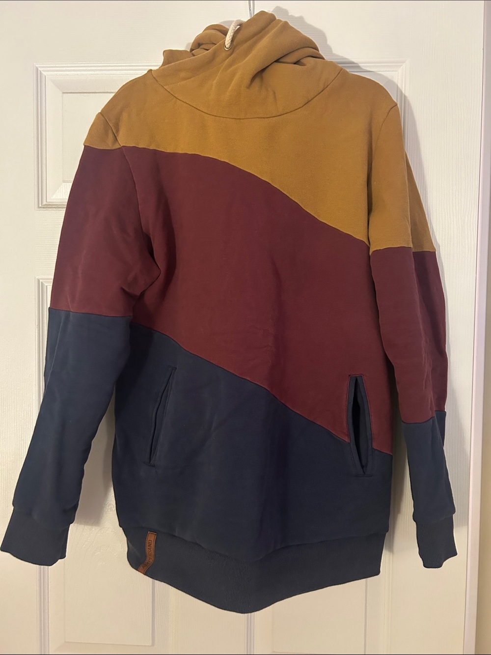 AMPERSAND AVE Colorblock Hooded Sweatshirt in Mustard, Burgundy & Navy